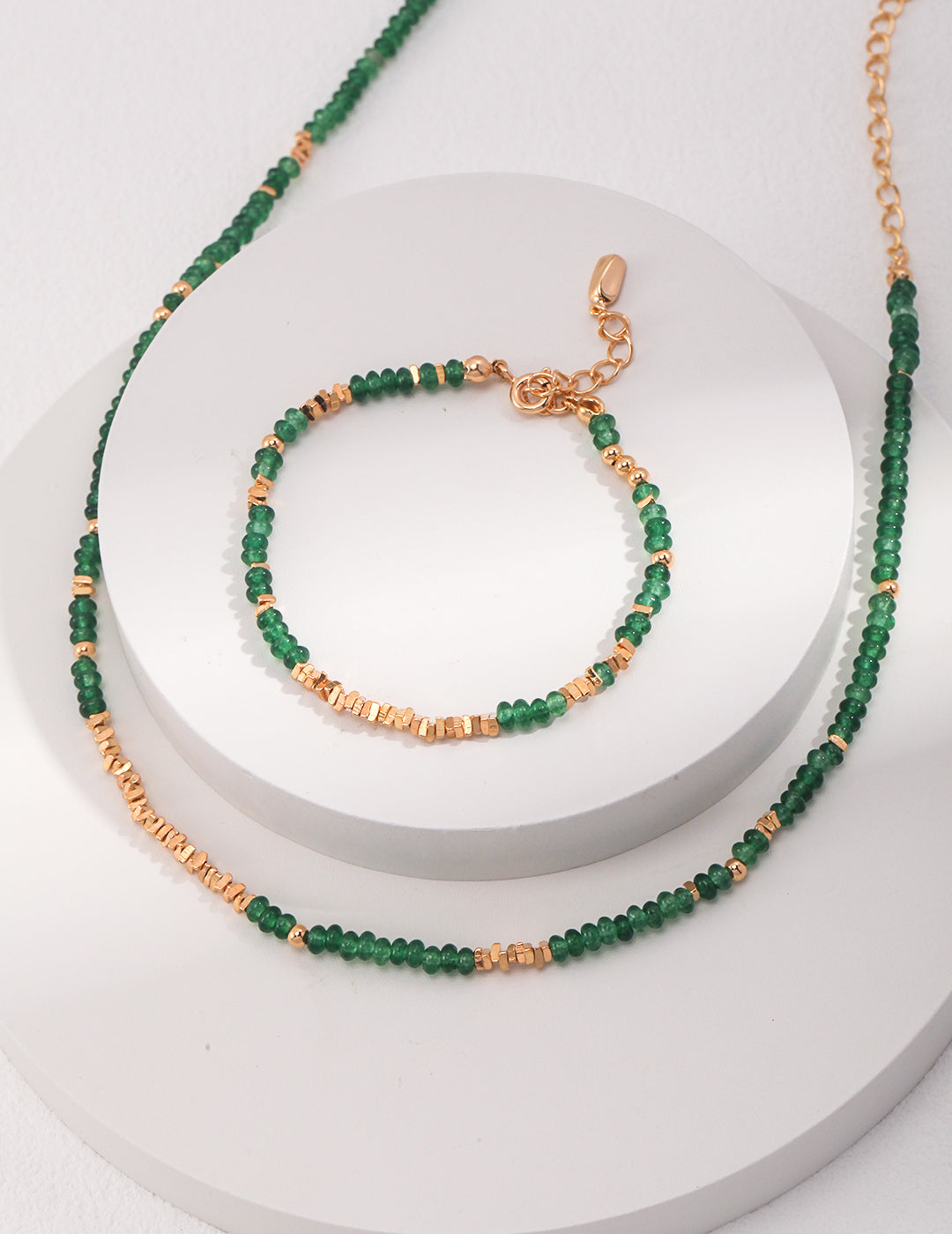 silver sterling necklace with emerald bead